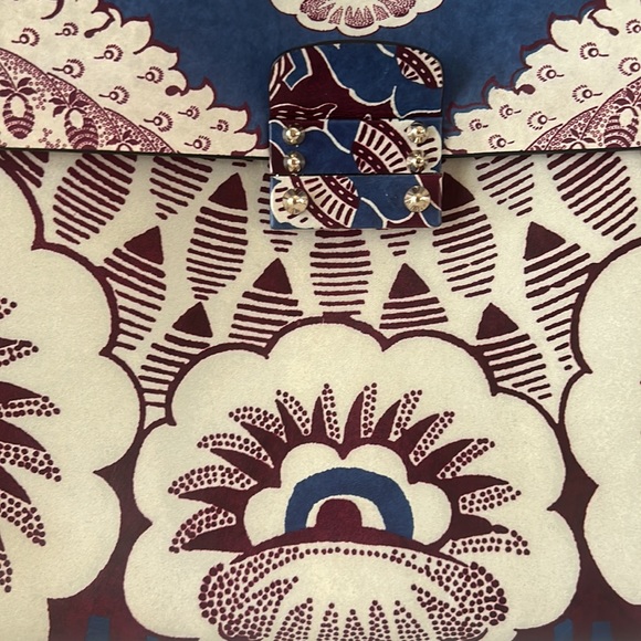 Valentino Bag - Picture 3 of 11